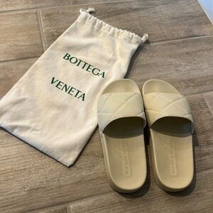 Bottega Veneta Slider Matt Rubber Sandals White EU 39/US 8